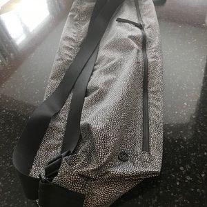 Lululemon yoga bag